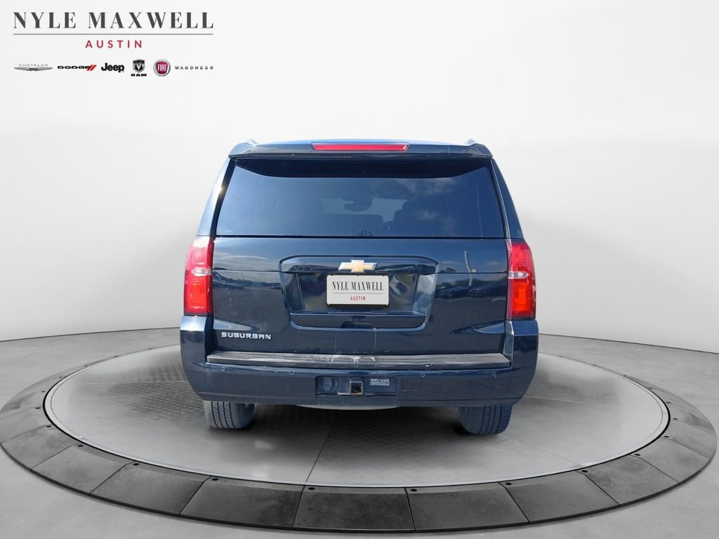 Used 2018 Chevrolet Suburban LT RWD image 15