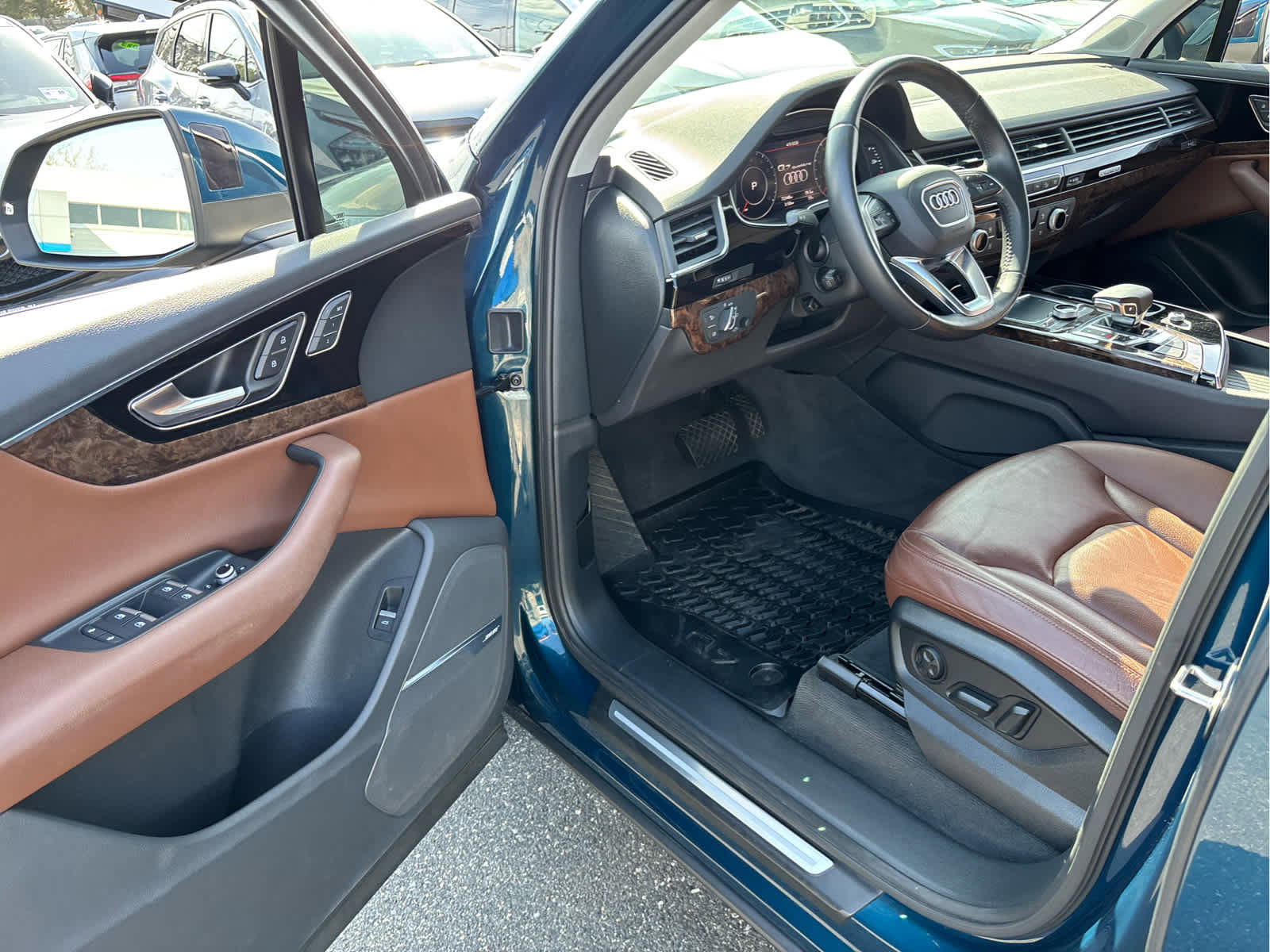 Used 2018 Audi Q7 3.0T Premium Plus w/ Premium Plus Package image 7