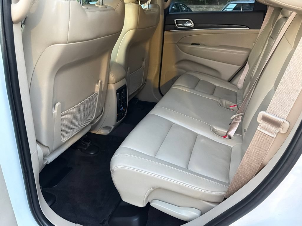 Used 2018 Jeep Grand Cherokee Limited AWD/4WD image 17