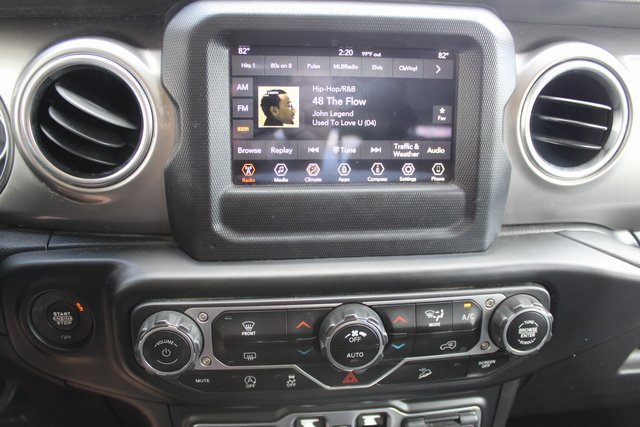 Used 2020 Jeep Wrangler Unlimited Sahara image 13