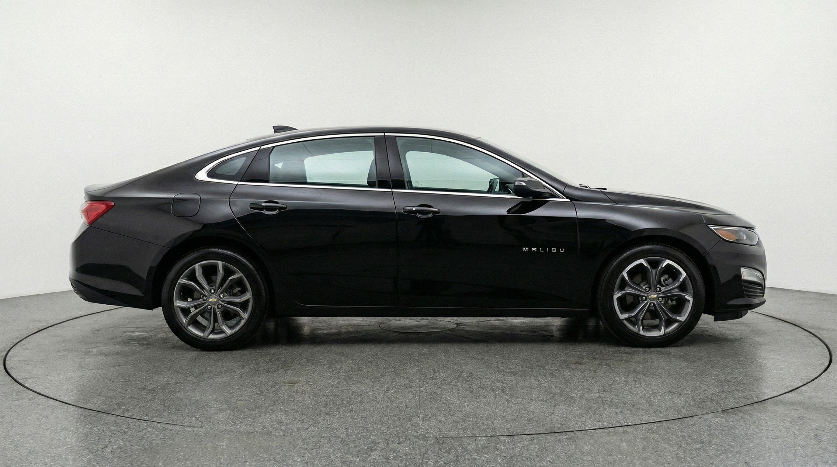 Used 2024 Chevrolet Malibu LT image 11
