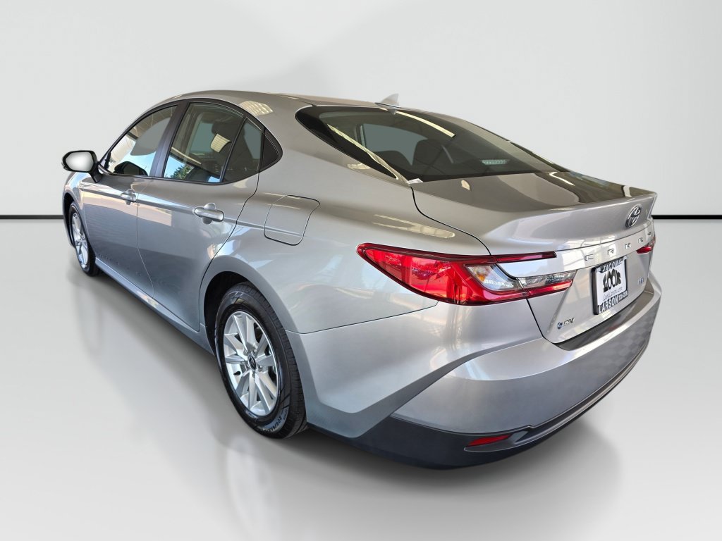 Used 2025 Toyota Camry LE FWD image 3