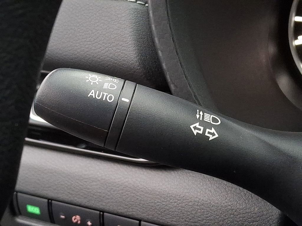 Used 2025 Nissan Sentra SV image 23