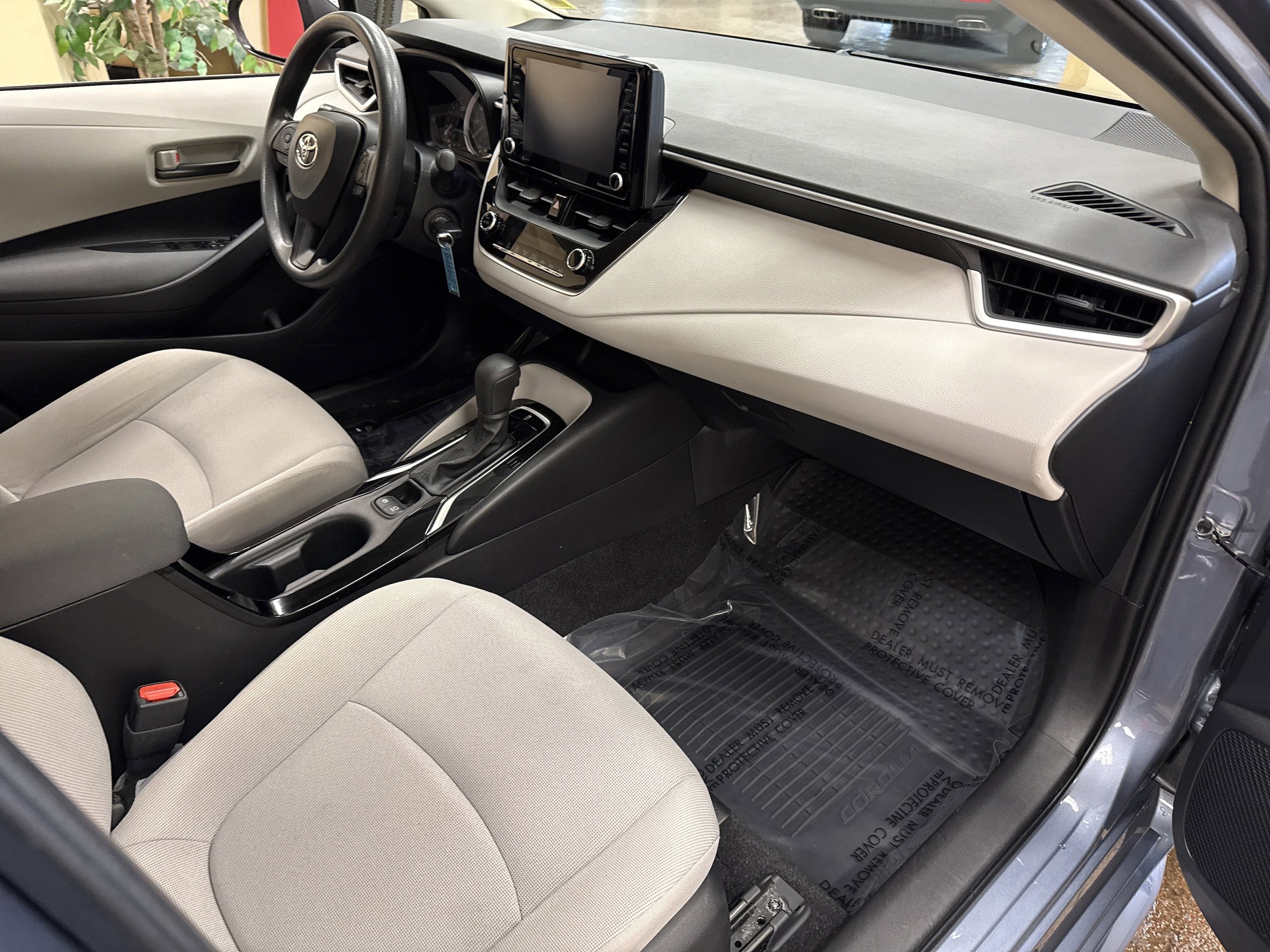 Used 2022 Toyota Corolla LE FWD image 27