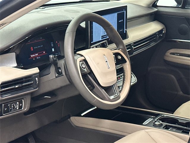 Used 2023 Lincoln Corsair AWD image 14