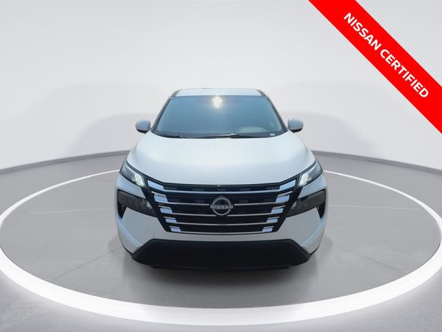 Certified 2026 Nissan Rogue SV AWD/4WD image 3