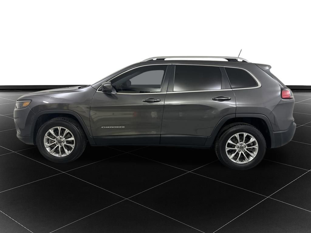 Used 2019 Jeep Cherokee Latitude Plus image 2