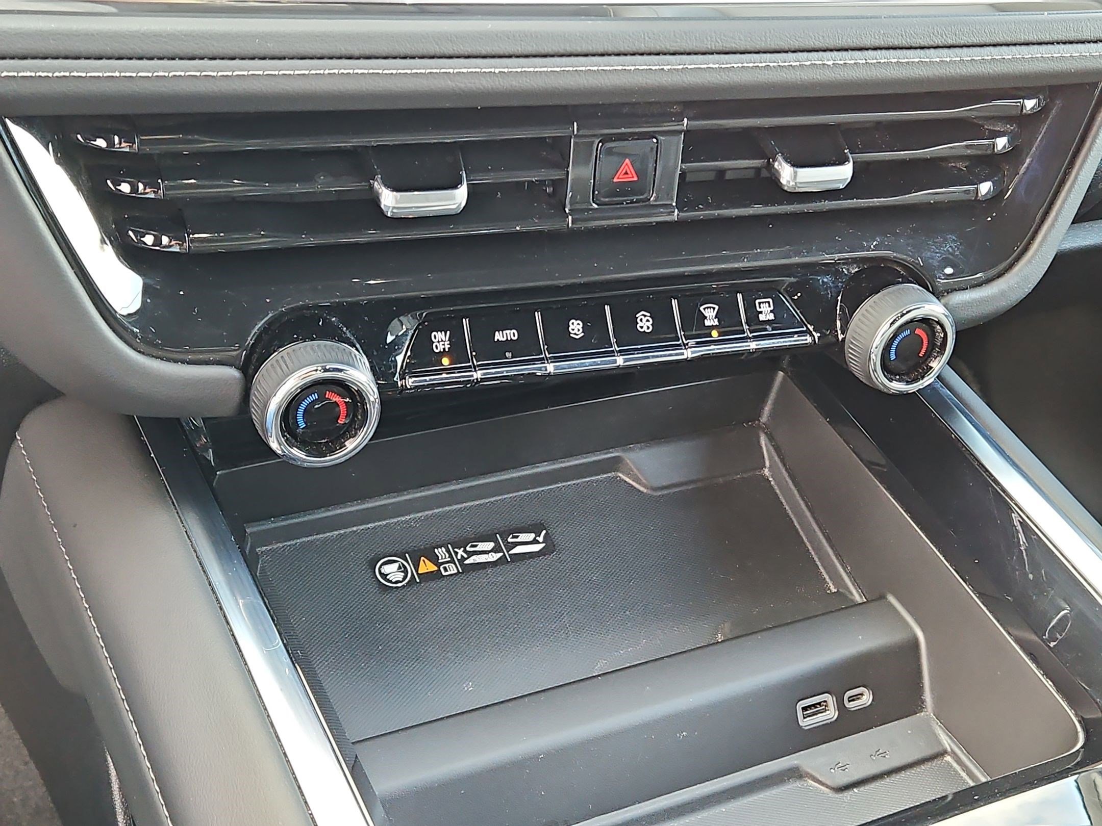 Used 2025 Chevrolet Tahoe Z71 image 25