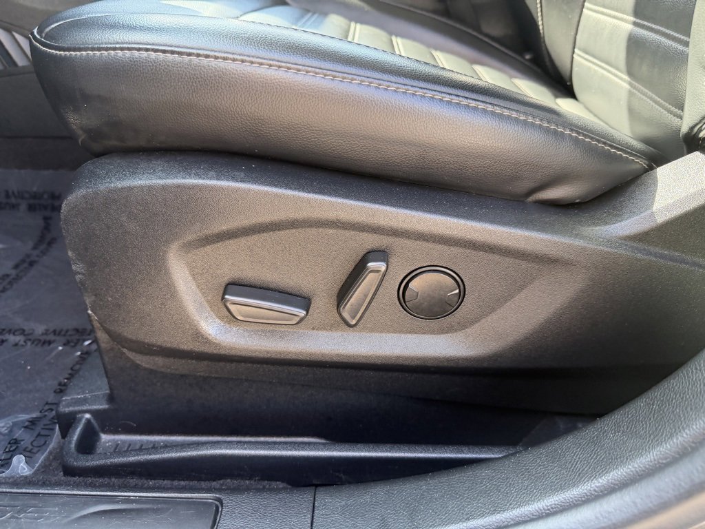 Used 2024 Ford Edge SEL image 18