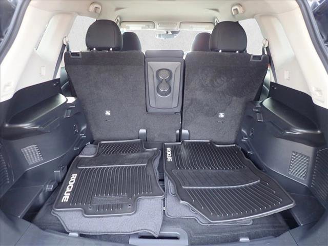 Used 2019 Nissan Rogue SV image 8