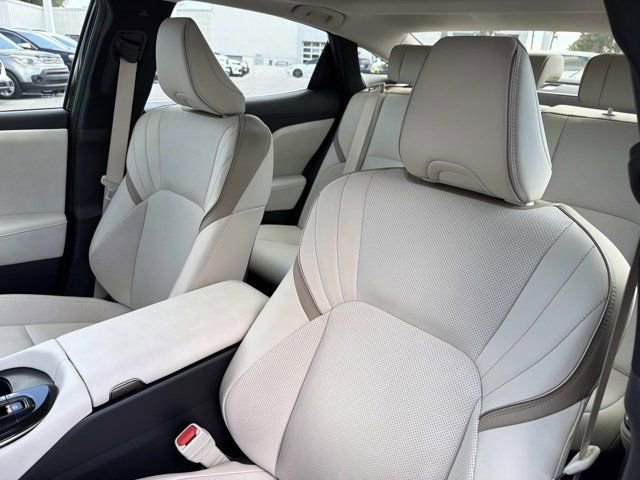 Certified 2025 Toyota Crown Limited w/ Advanced Technology Package AWD/4WD image 11