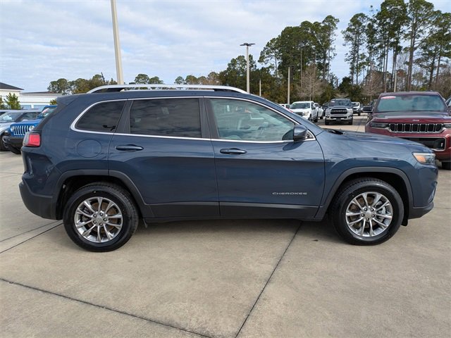 Used 2021 Jeep Cherokee Latitude Lux w/ Comfort/Convenience Group image 3