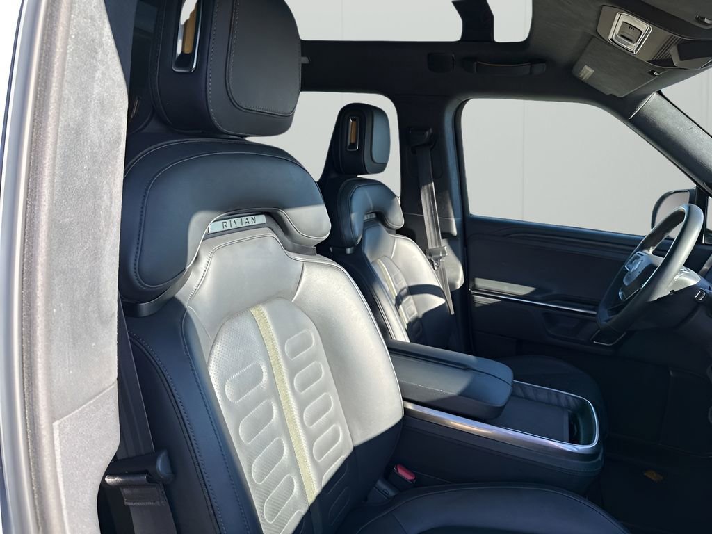 Used 2024 Rivian R1S Adventure image 14