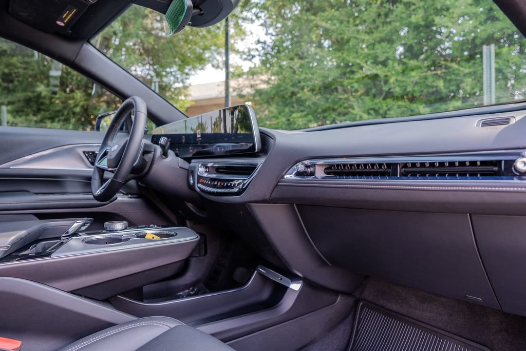 Used 2024 Cadillac Lyriq Tech RWD image 21