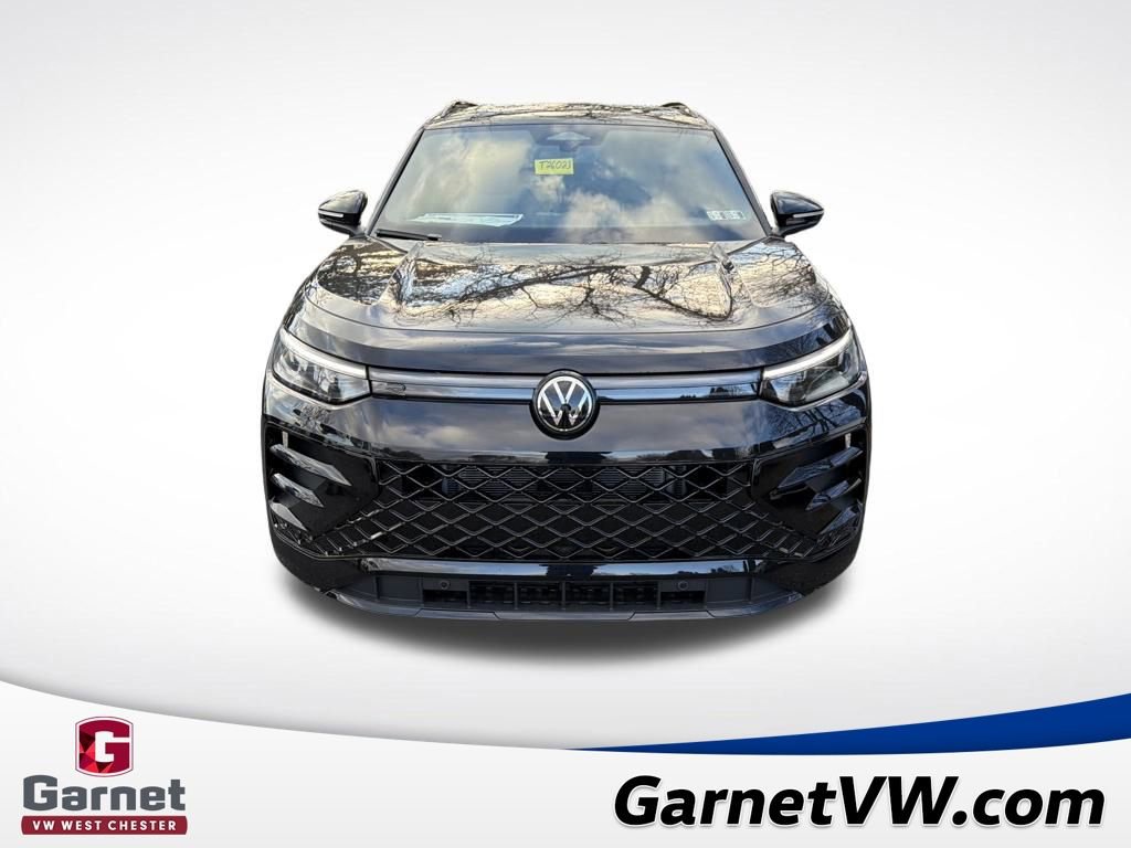 New 2026 Volkswagen Tiguan SE R-Line image 8