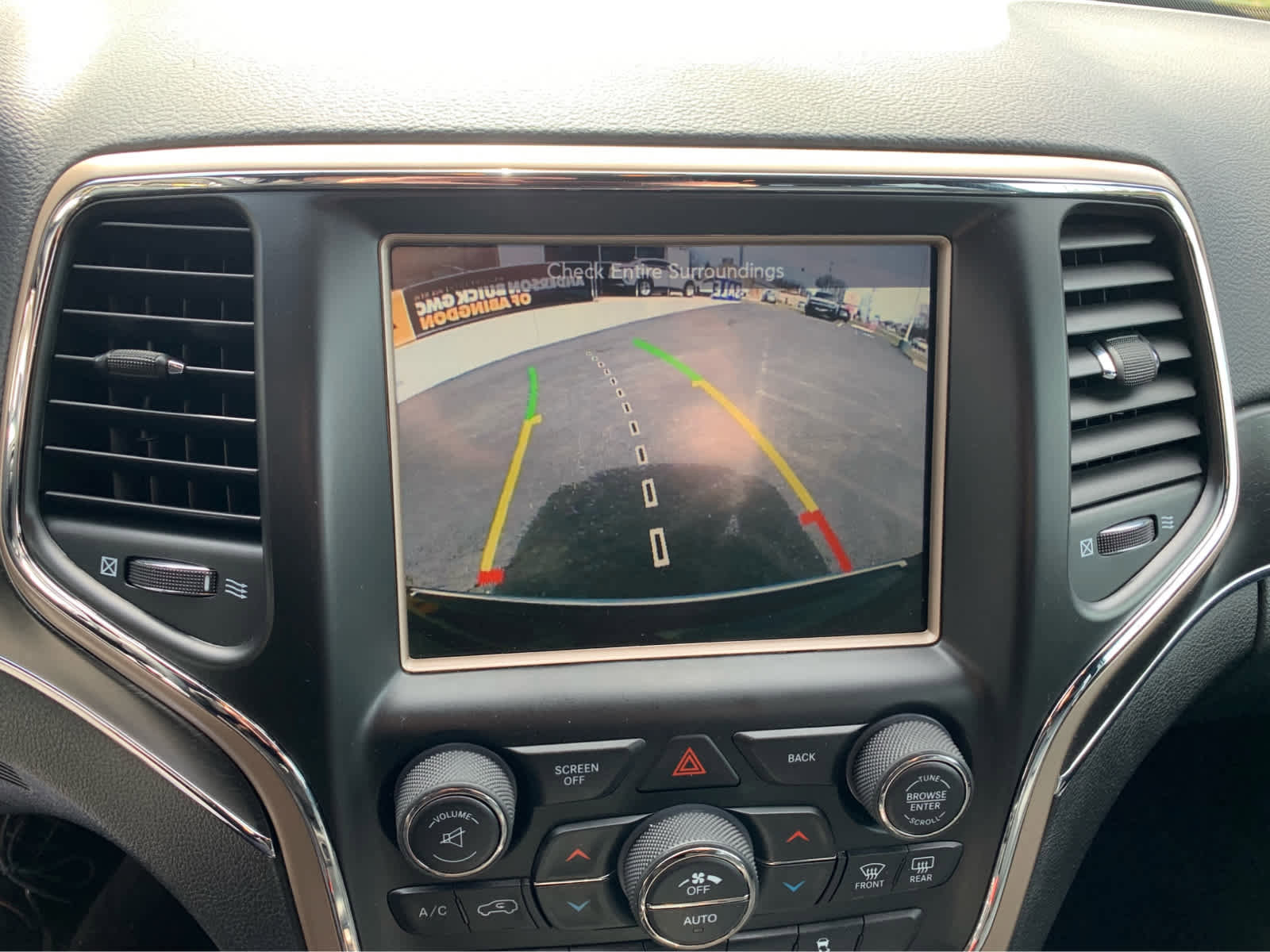 Used 2017 Jeep Grand Cherokee Limited image 17