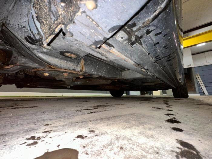 Used 2011 Chrysler 200 S FWD image 12
