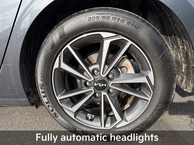 Used 2023 Kia Forte LXS image 13