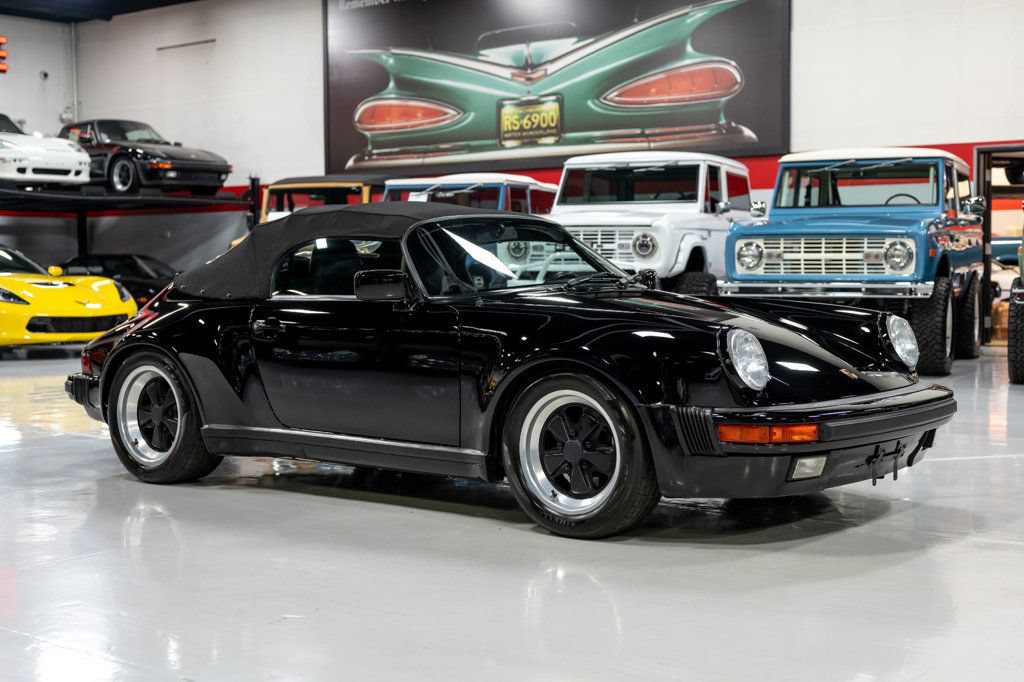 Used 1989 Porsche 911 Carrera RWD image 16