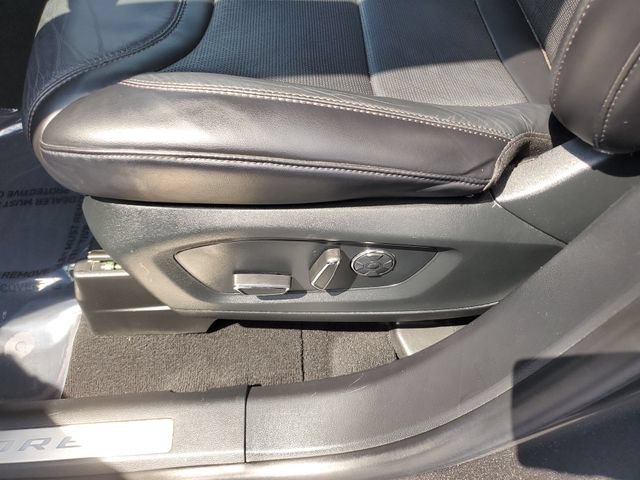 Used 2020 Ford Explorer Platinum w/ Premium Technology Package AWD/4WD image 18