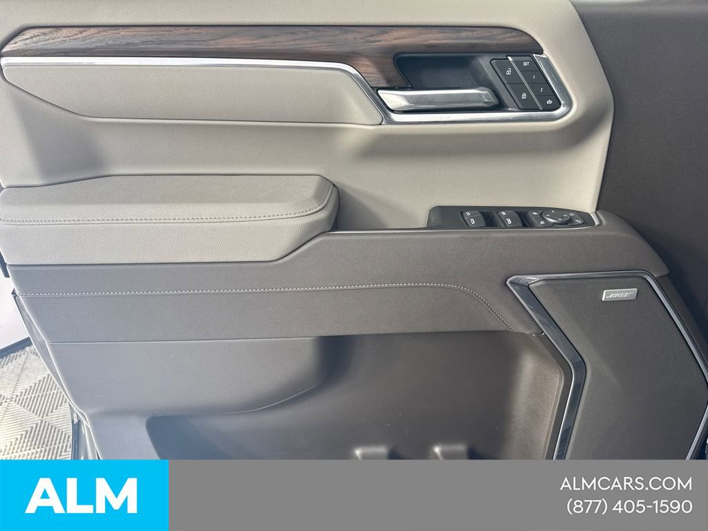 Used 2025 GMC Sierra 1500 SLT w/ SLT Premium Package image 14