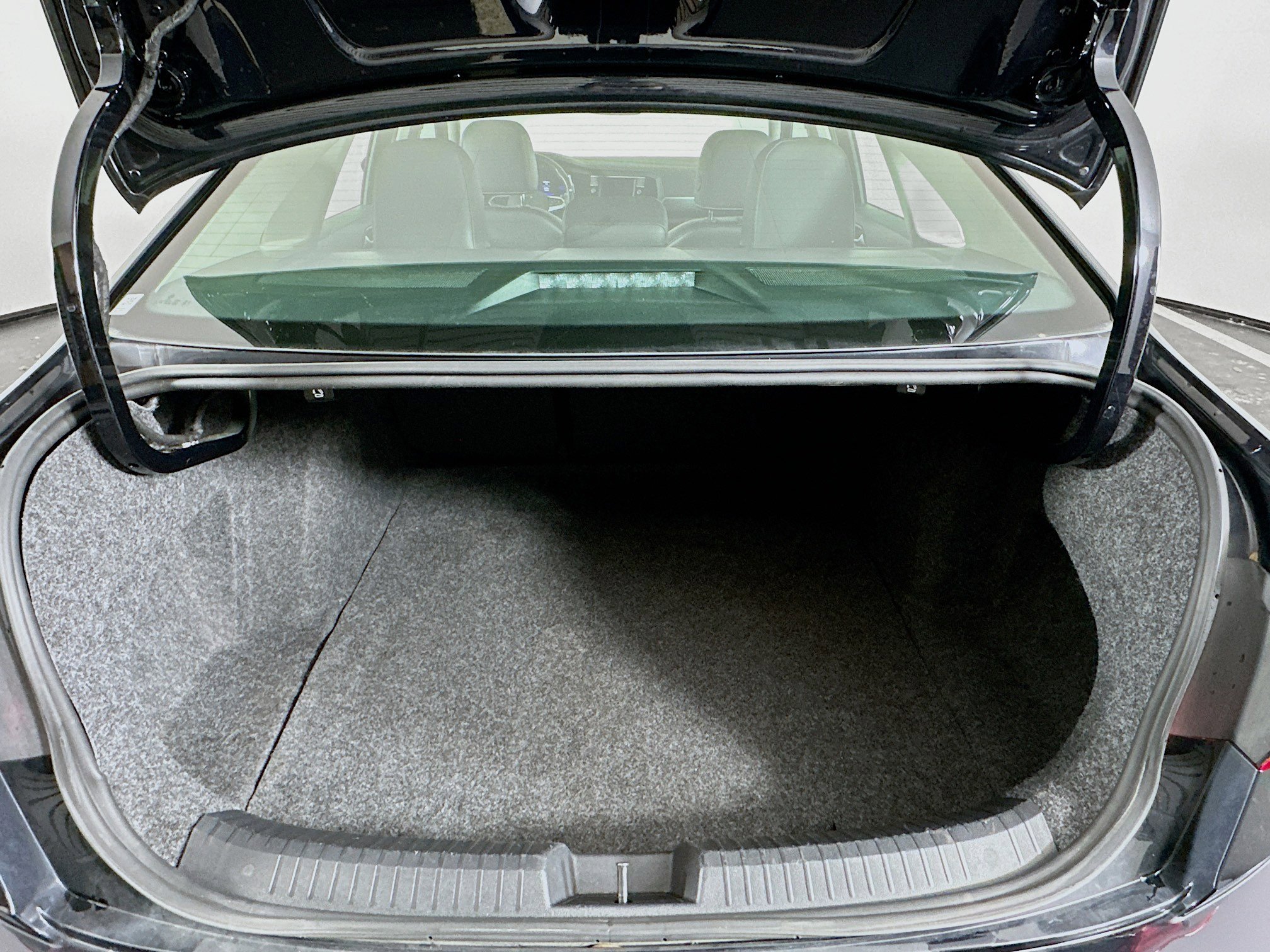 Used 2024 Volkswagen Jetta SE image 28