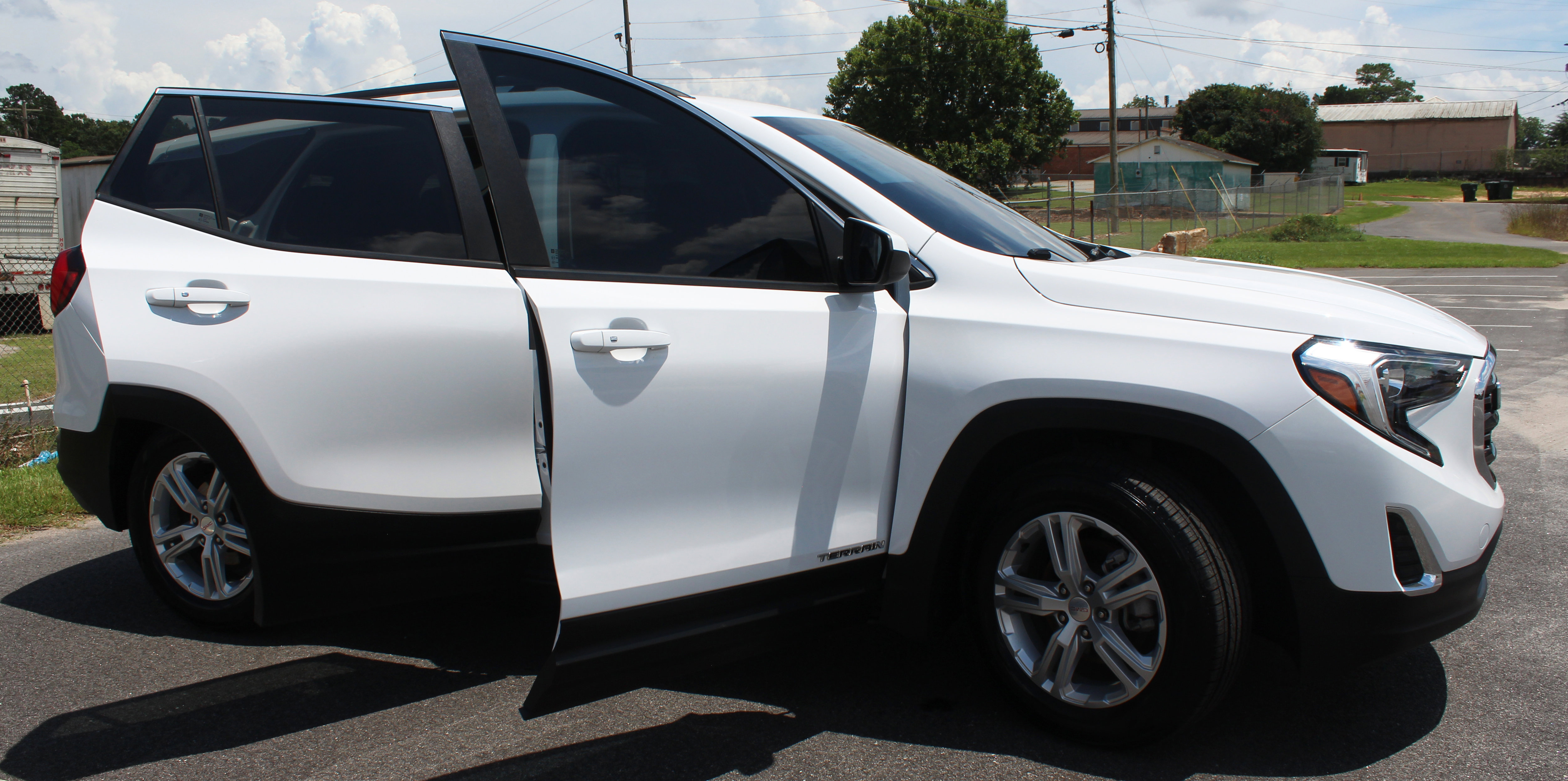 Used 2021 GMC Terrain SLE w/ Driver Convenience Package image 10