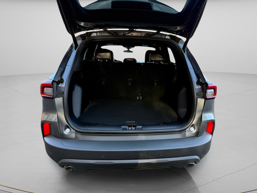 Used 2025 Ford Escape ST-Line w/ Tech Pack #1 AWD/4WD image 13