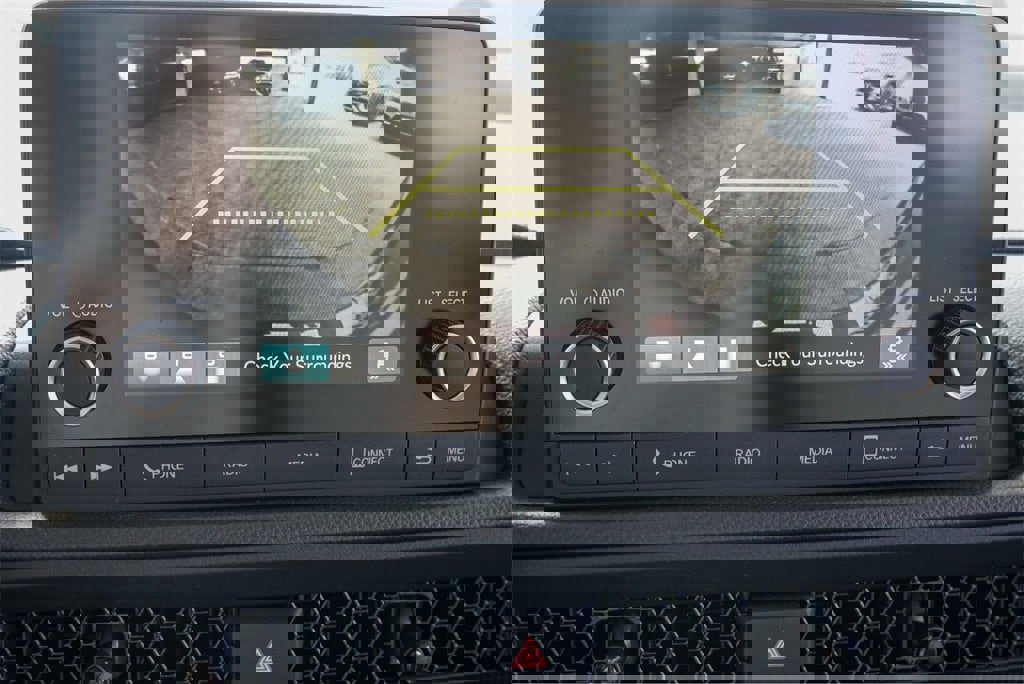 Used 2025 Honda CR-V EX image 12