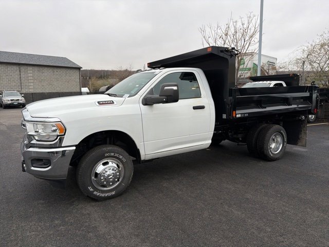 New 2024 RAM 3500 Tradesman image 6
