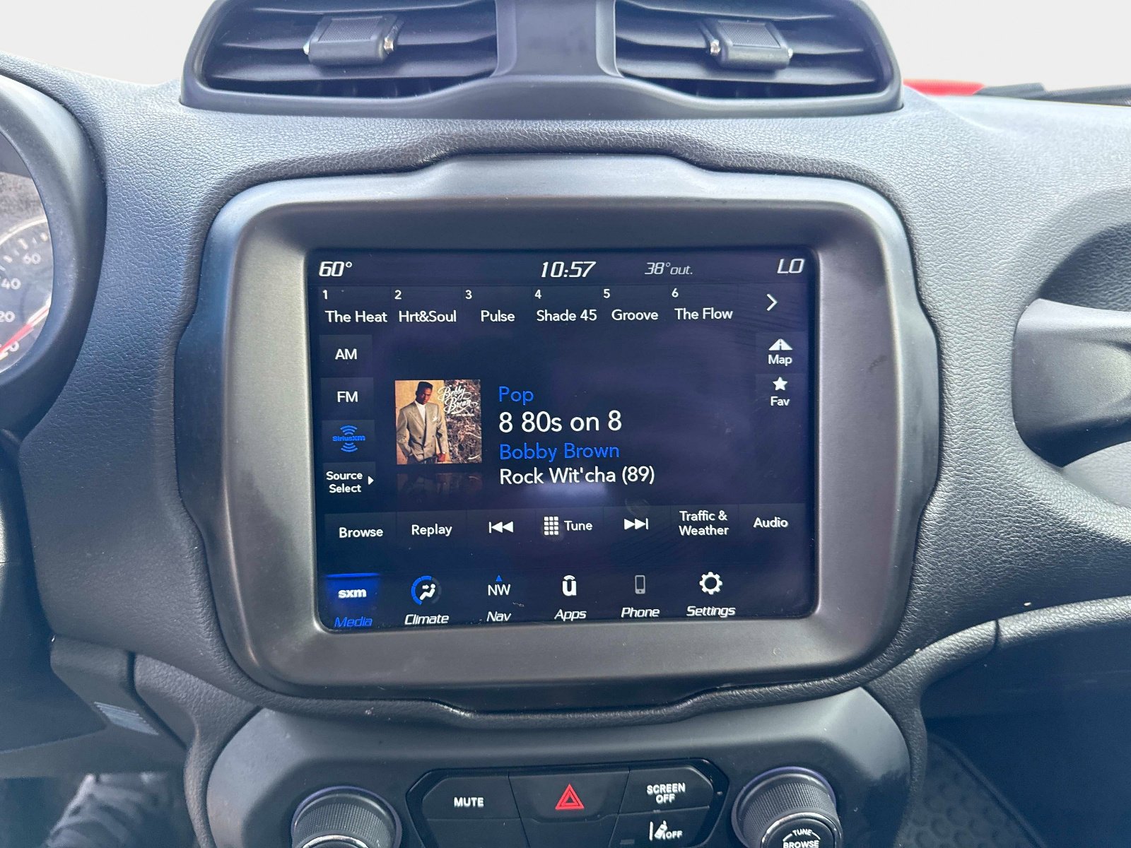 Used 2023 Jeep Renegade Trailhawk image 23