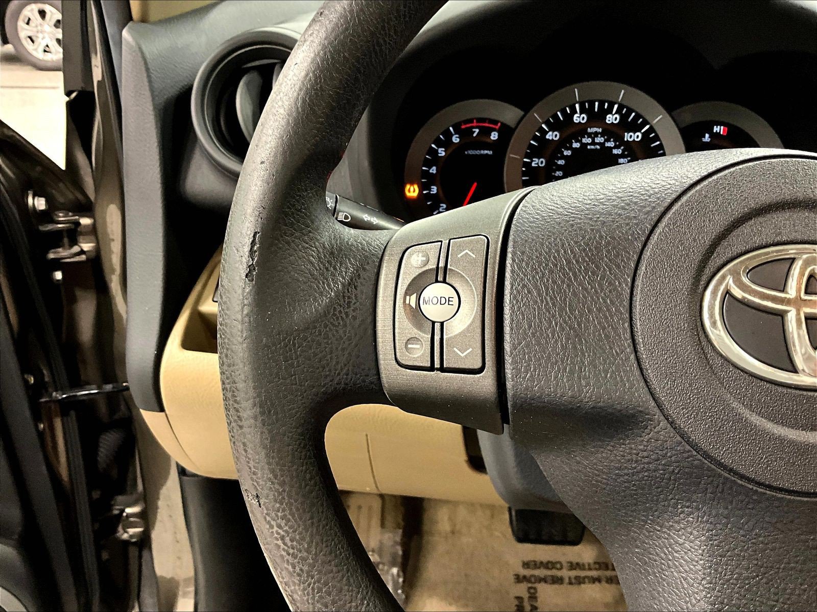 Used 2012 Toyota RAV4 FWD w/ Value Pkg image 11