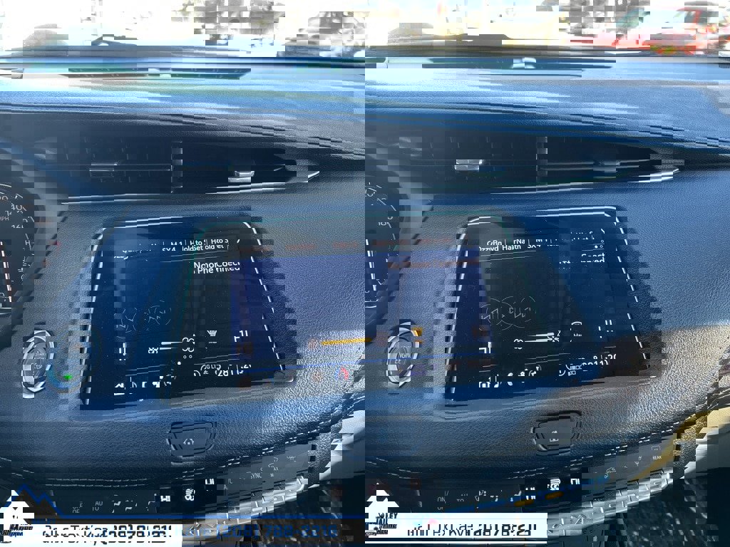 Used 2022 Cadillac XT4 Luxury w/ Cold Weather Package image 26