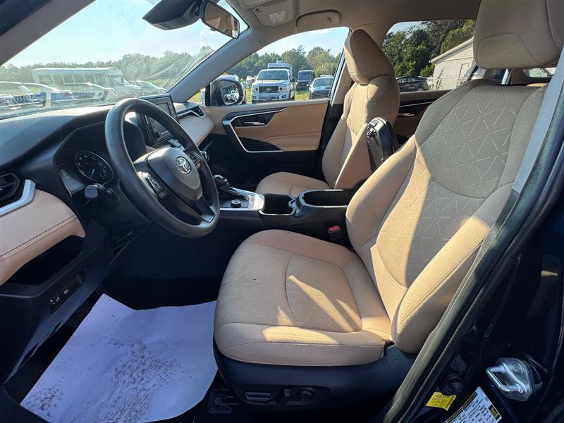 Used 2022 Toyota RAV4 XLE image 34