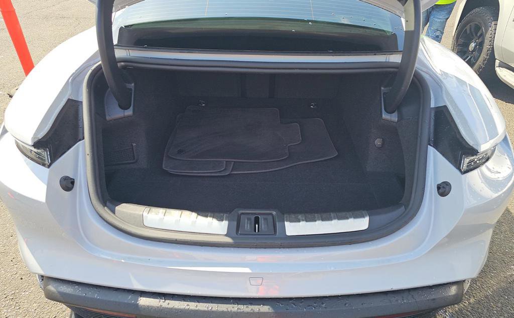 Used 2024 Porsche Taycan GTS image 21