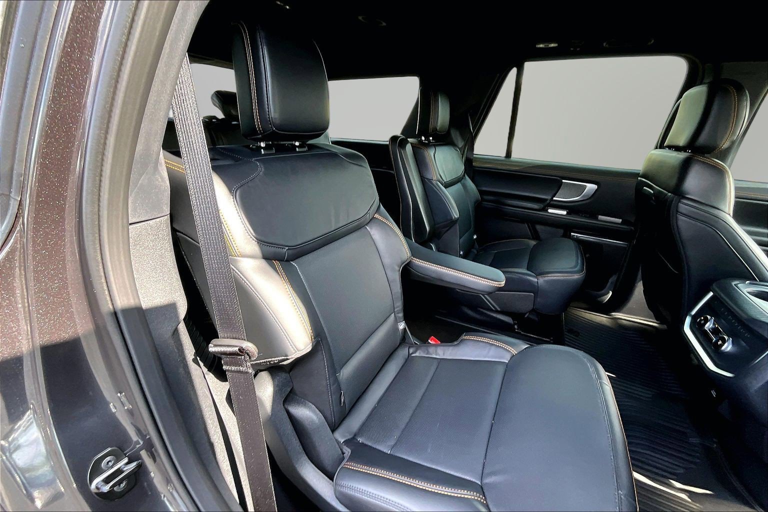 Used 2025 Ford Expedition Tremor AWD/4WD image 17