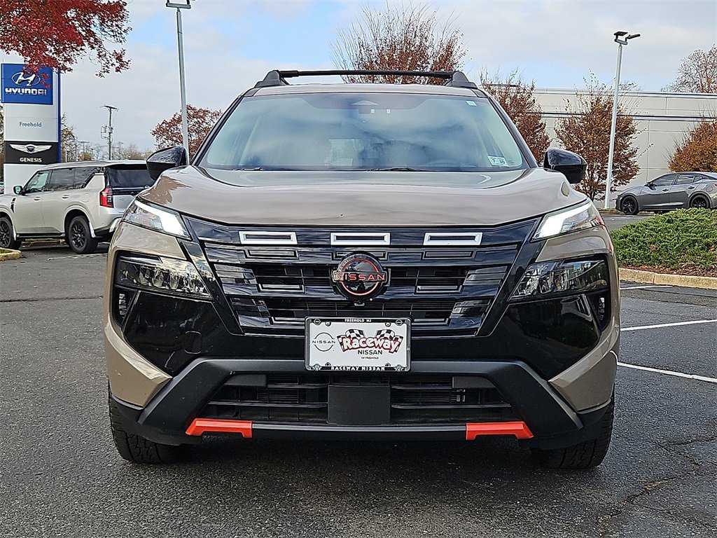 Certified 2025 Nissan Rogue SV image 3