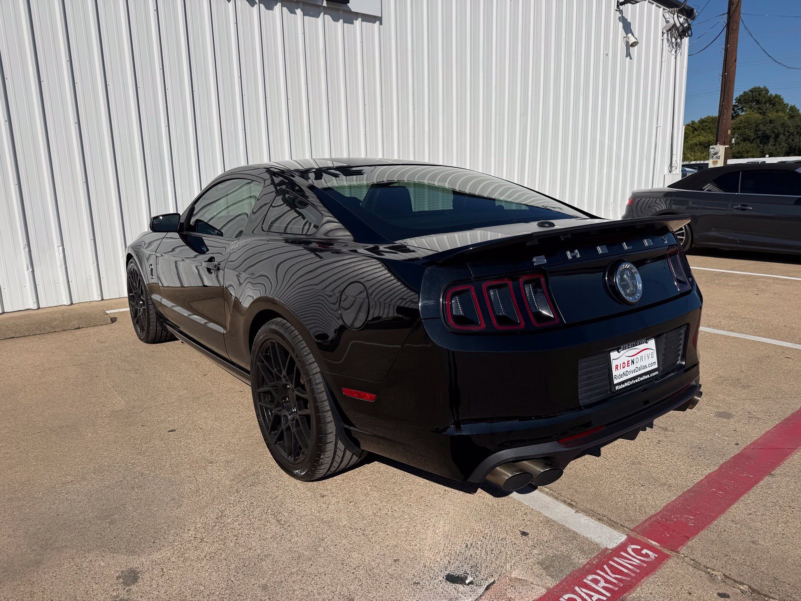 Used 2014 Ford Mustang Shelby GT500 w/ Equipment Group 821A RWD image 4