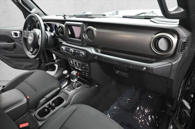 Used 2019 Jeep Wrangler Sport AWD/4WD image 21