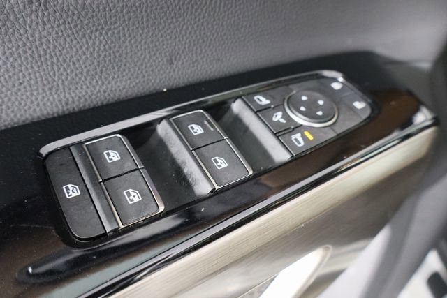 Used 2024 Nissan Pathfinder Platinum w/ Cargo Package image 22