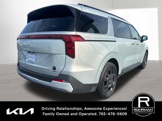 Used 2025 Kia Carnival EX FWD image 5