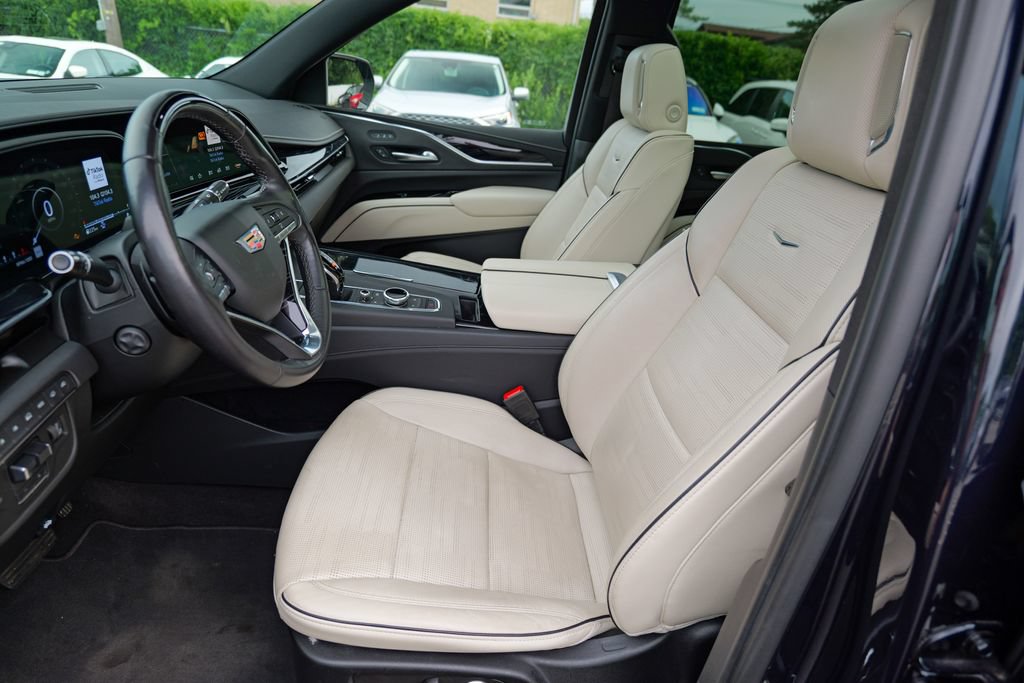 Used 2023 Cadillac Escalade ESV Sport w/ Touring Package AWD/4WD image 22