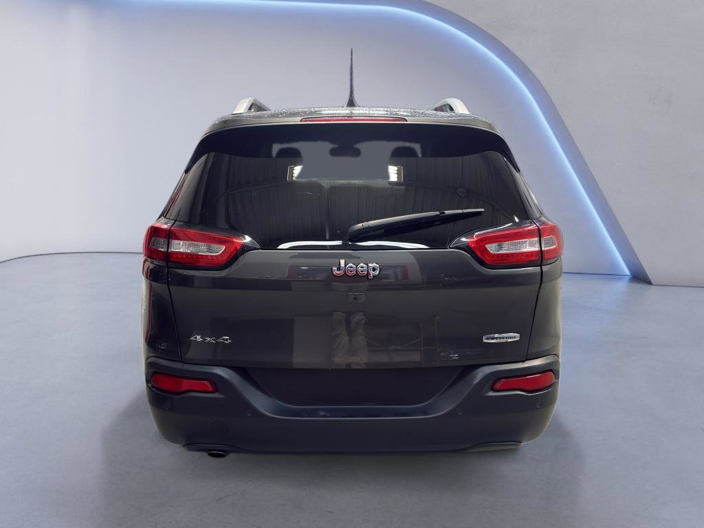 Used 2016 Jeep Cherokee Latitude w/ Safety/Convenience Group AWD/4WD image 5