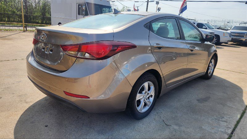 Used 2014 Hyundai Elantra SE image 5