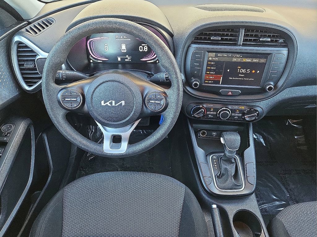 Used 2024 Kia Soul LX w/ Option Group 015 image 17