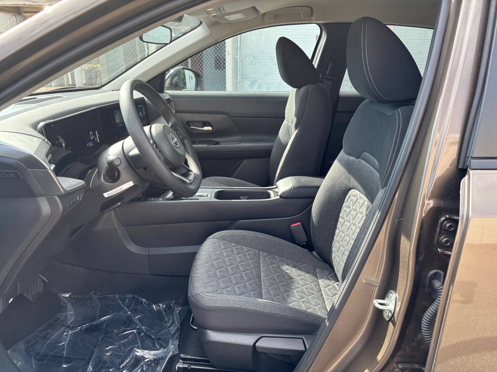 Used 2026 Nissan Kicks SV FWD image 25