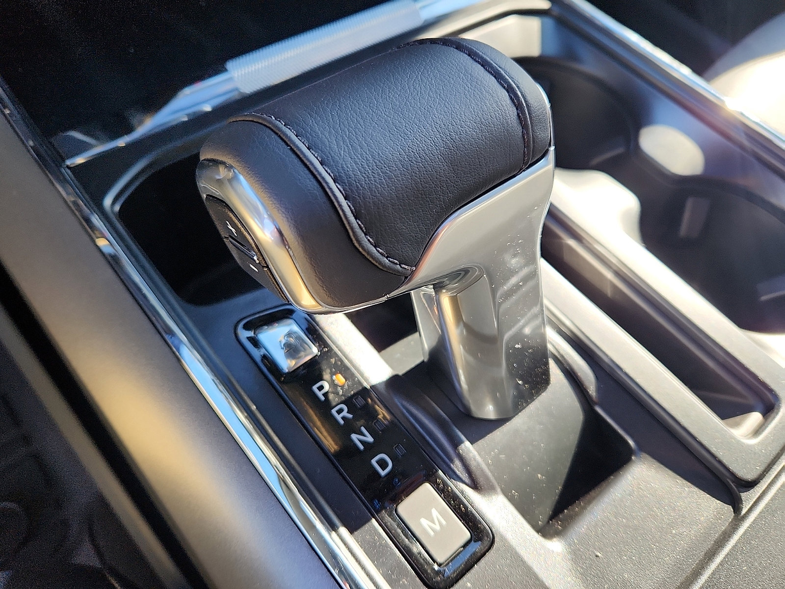 New 2025 Ford F150 Lariat w/ Equipment Group 502A High image 11