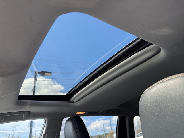 Used 2019 Toyota Highlander XLE AWD/4WD image 21