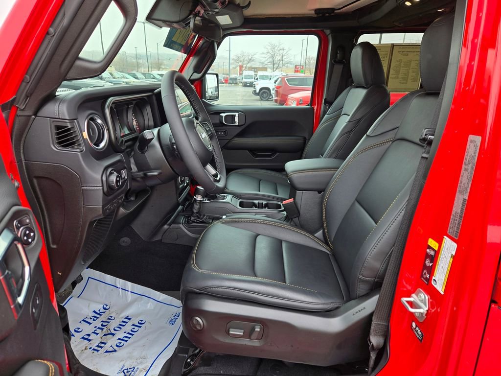 Used 2025 Jeep Gladiator High Tide image 17