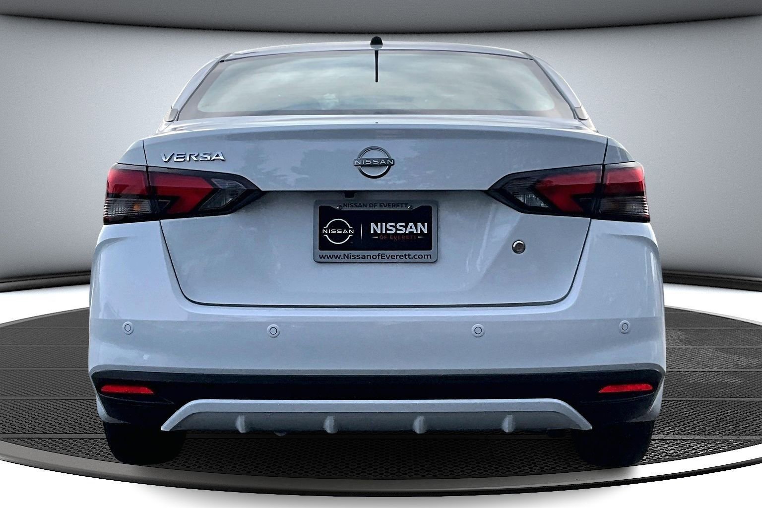 Used 2025 Nissan Versa S w/ Trunk Package image 5